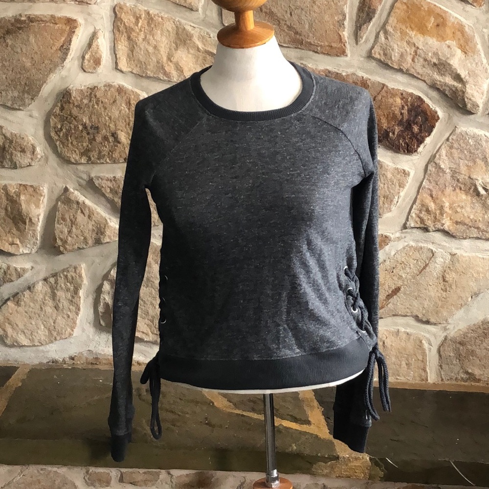 Sweatshirt like top